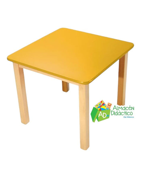 MESA CUADRADA DE MADERA